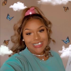 Meet your Posher, Keeley